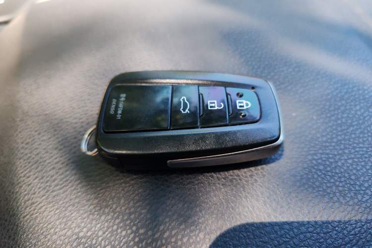 Used Toyota Avalon 2022 2.0L Luxury Edition Vehicle Key