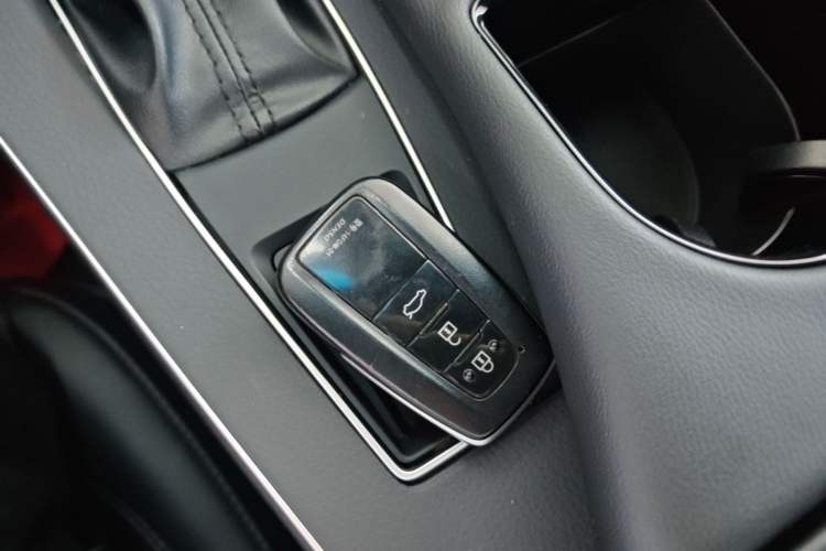 Used Toyota Avalon 2022 2.0L Luxury Edition Vehicle Key