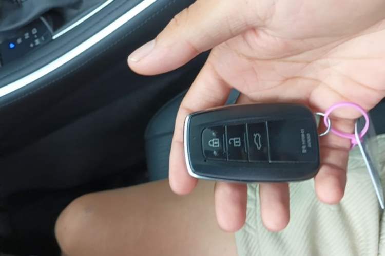 Used Toyota Avalon 2022 2.0L Luxury Edition Vehicle Key