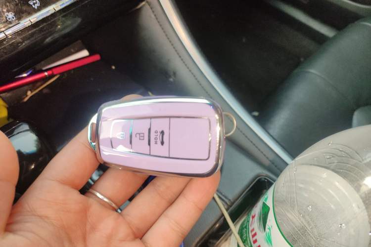 Used Toyota Avalon 2022 2.0L Luxury Edition Vehicle Key