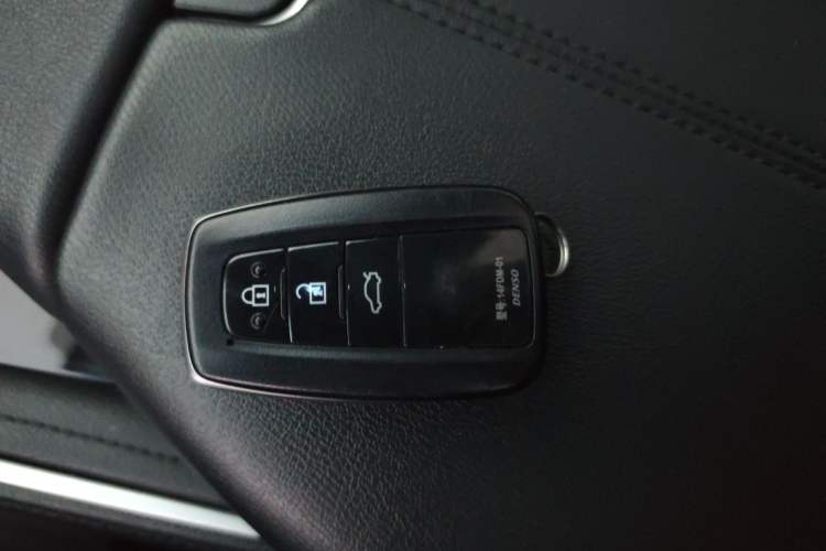 Used Toyota Avalon 2022 2.0L Luxury Edition Interior 1