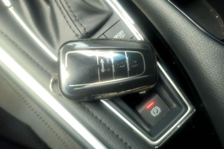 Used Toyota Avalon 2022 2.5L Luxury Edition Vehicle Key