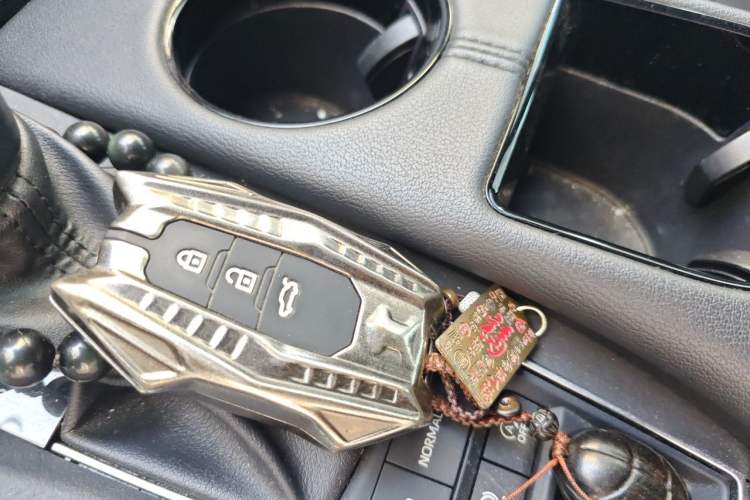 Used Toyota Avalon 2022 2.5L Luxury Edition Vehicle Key