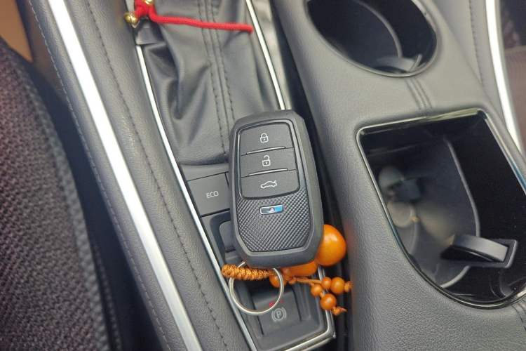 Used Toyota Avalon 2022 2.5L Luxury Edition Vehicle Key