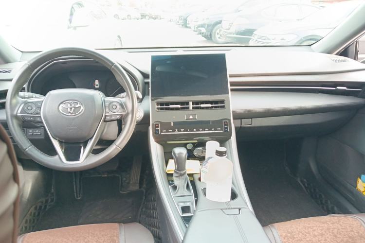 Used Toyota Avalon 2022 2.0L Luxury Edition Center Console
