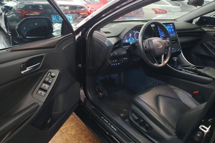 Used Toyota Avalon 2022 2.0L XLE Premium Edition Driver Seat