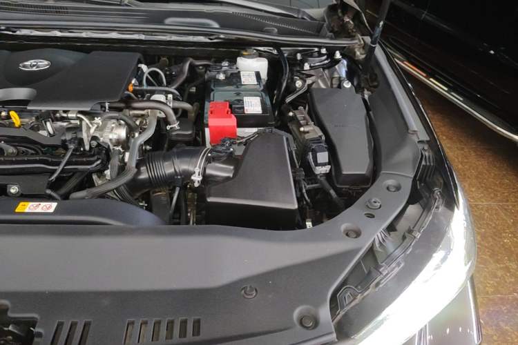 Used Toyota Avalon 2022 2.0L XLE Premium Edition Engine Bay Left