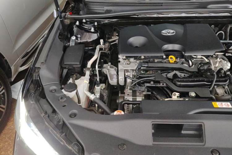 Used Toyota Avalon 2022 2.0L XLE Premium Edition Engine Bay Right