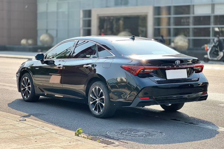 Used Toyota Avalon 2022 Dual-Engine 2.5L Luxury Edition Exterior 4