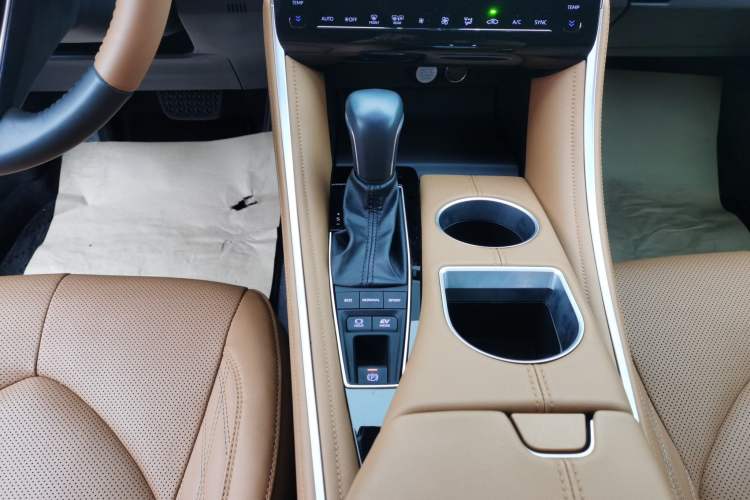 Used Toyota Avalon 2022 Dual-Engine 2.5L Limited Flagship Edition Gear Lever