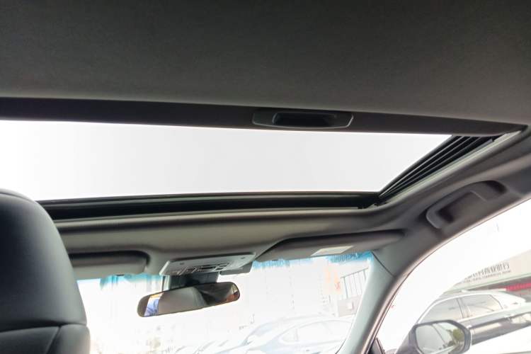 Used Toyota Avalon 2022 2.0L Luxury Edition Headliner