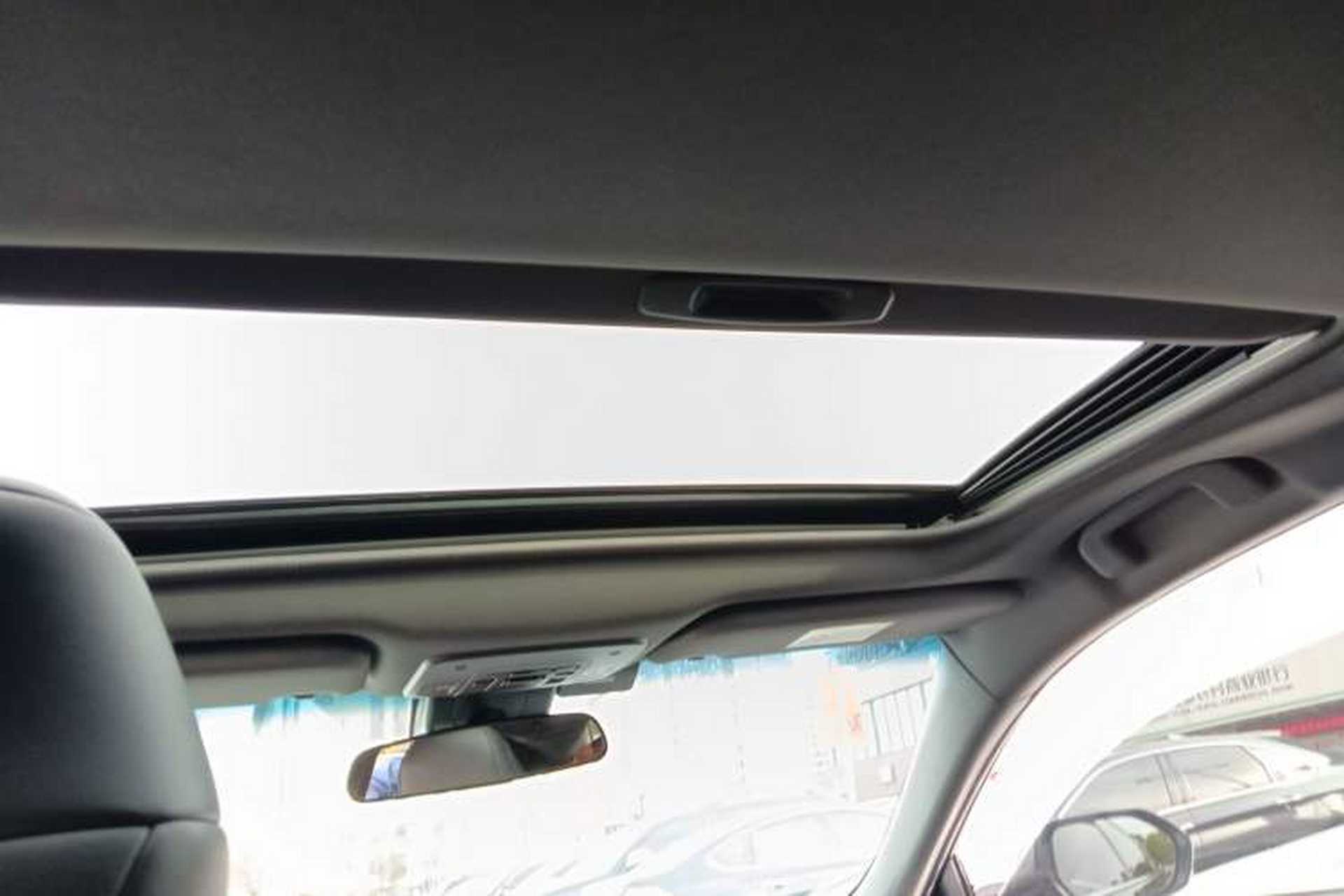 Used Toyota Avalon 2022 2.0L Luxury Edition Headliner