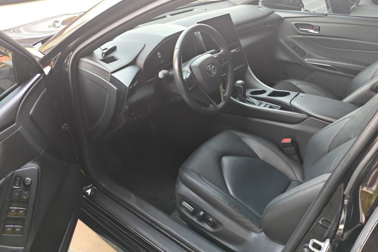 Used Toyota Avalon 2022 Dual-Engine 2.5L Luxury Edition Interior 3