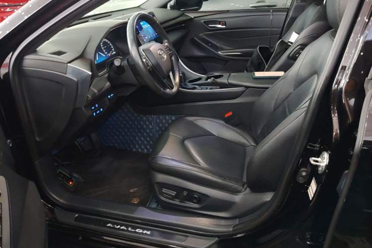Used Toyota Avalon 2022 2.0L XLE Premium Edition Left Front Seat
