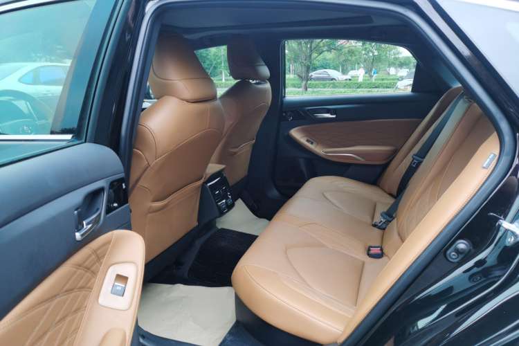 Used Toyota Avalon 2022 Dual-Engine 2.5L Limited Flagship Edition Left Rear Seat