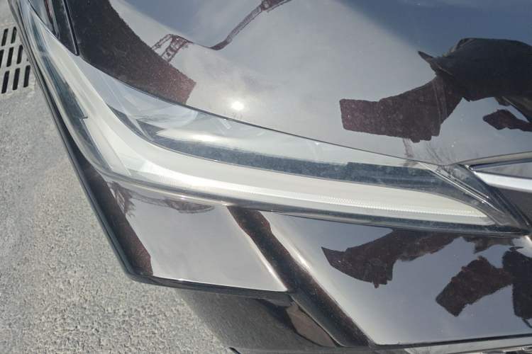 Used Toyota Avalon 2022 2.5L Luxury Edition Right Front Headlight