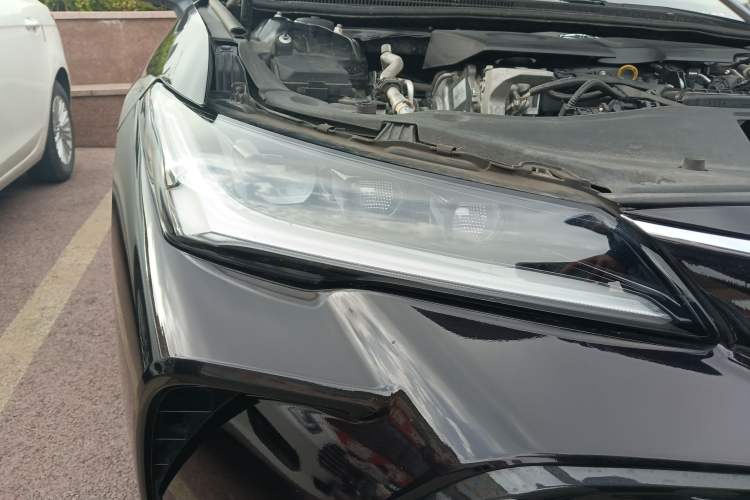 Used Toyota Avalon 2022 2.0L Luxury Edition Right Front Headlight