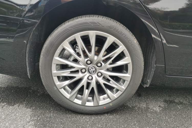 Used Toyota Avalon 2022 Dual-Engine 2.5L Limited Flagship Edition Right Rear Wheel Hub