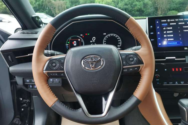 Used Toyota Avalon 2022 Dual-Engine 2.5L Limited Flagship Edition Steering Wheel