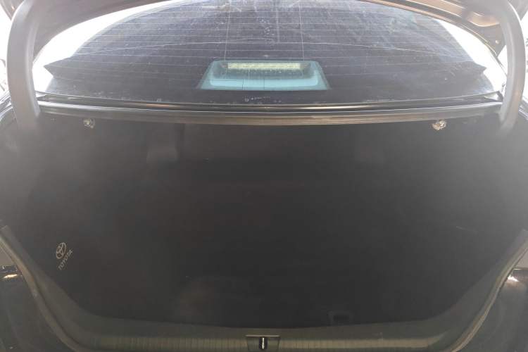 Used Toyota Avalon 2022 Dual-Engine 2.5L Luxury Edition Trunk