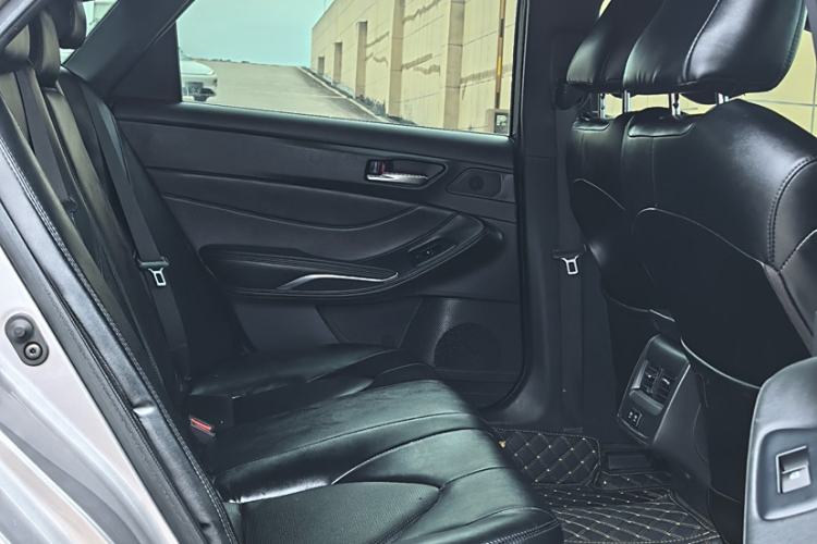Used Toyota Avalon 2022 2.0L Ambition Edition Interior 2