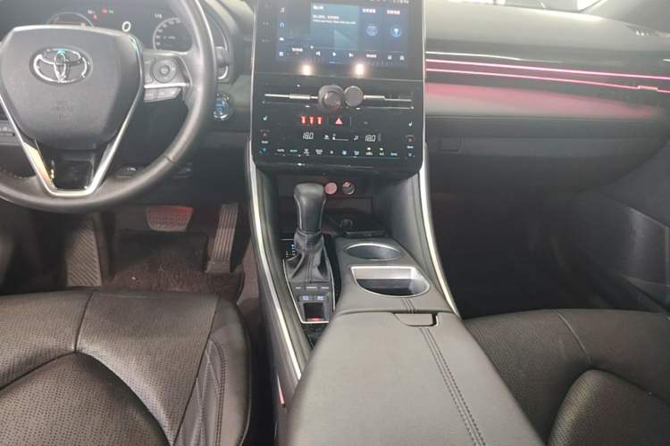 Used Toyota Avalon 2022 Dual-Engine 2.5L XLE Premium Edition Audio And AC Panel