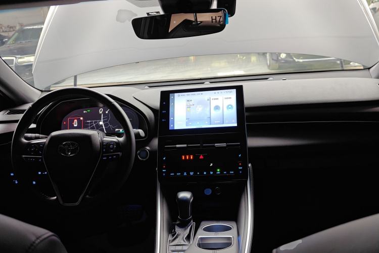 Used Toyota Avalon 2022 2.5L Touring Premium Edition Center Console