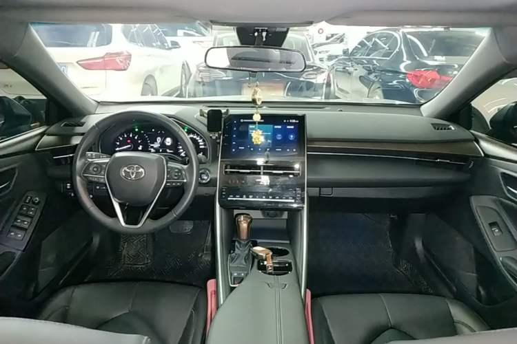 Used Toyota Avalon 2022 2.0L Luxury Edition Center Console