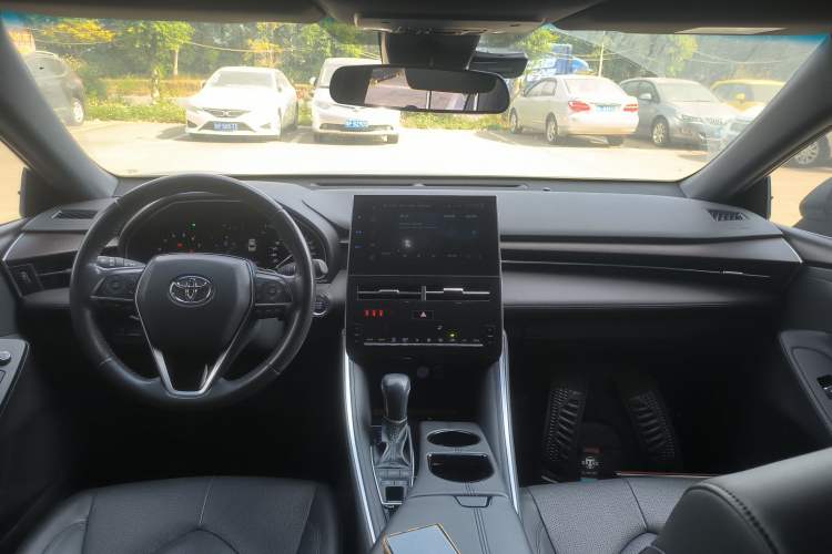 Used Toyota Avalon 2022 2.5L Luxury Edition Center Console