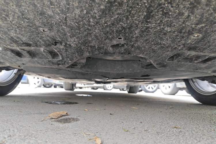 Used Toyota Avalon 2022 Dual-Engine 2.5L XLE Premium Edition Chassis Front