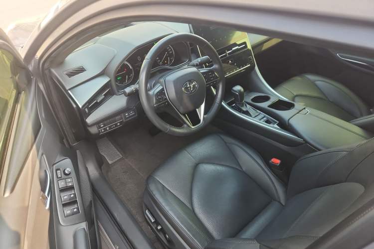 Used Toyota Avalon 2022 Dual-Engine 2.5L Luxury Edition Driver Seat