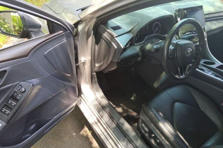 Used Toyota Avalon 2022 2.5L Luxury Edition Driver Seat