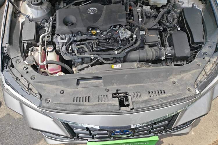 Used Toyota Avalon 2022 Dual-Engine 2.5L XLE Premium Edition Engine Bay