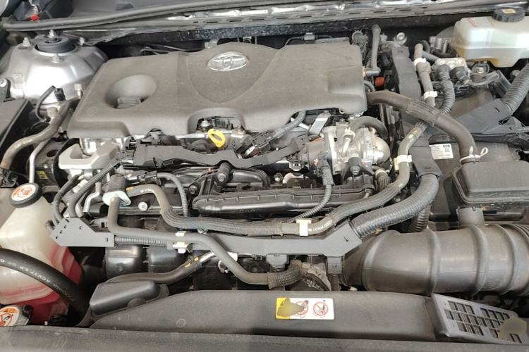 Used Toyota Avalon 2022 Dual-Engine 2.5L XLE Premium Edition Engine Bay