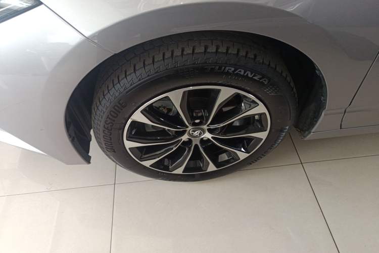Used Toyota Avalon 2022 2.0L Luxury Edition Exterior 4