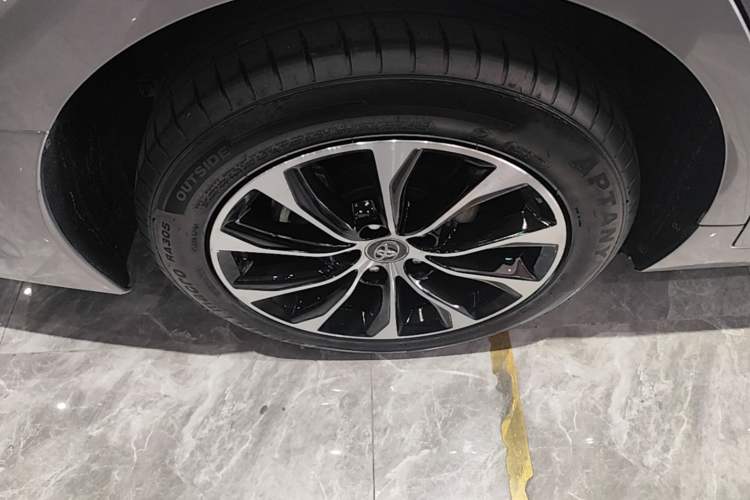 Used Toyota Avalon 2022 2.0L Luxury Edition Exterior 5
