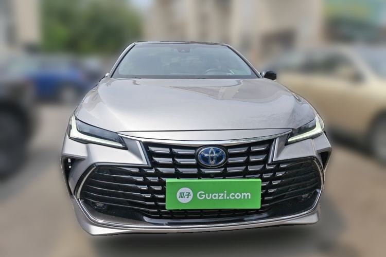 Used Toyota Avalon 2022 Dual-Engine 2.5L XLE Premium Edition Front