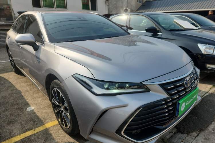 Used Toyota Avalon 2022 Dual-Engine 2.5L Luxury Edition Front Right 45 Deg