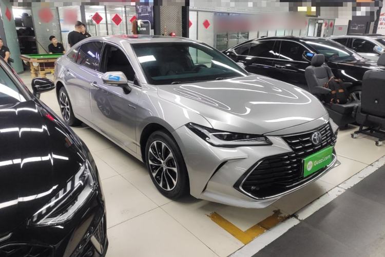 Used Toyota Avalon 2022 Dual-Engine 2.5L Luxury Edition Front Right 45 Deg