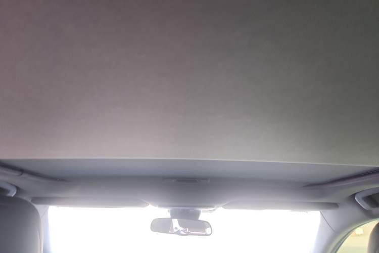 Used Toyota Avalon 2022 Dual-Engine 2.5L Luxury Edition Headliner