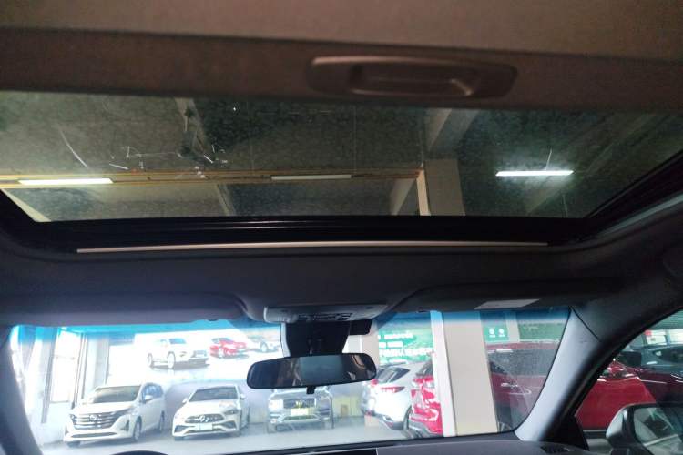 Used Toyota Avalon 2022 2.0L Luxury Edition Headliner