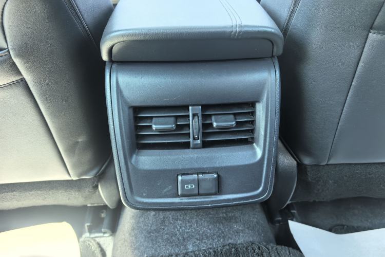 Used Toyota Avalon 2022 2.0L Luxury Edition Interior 5