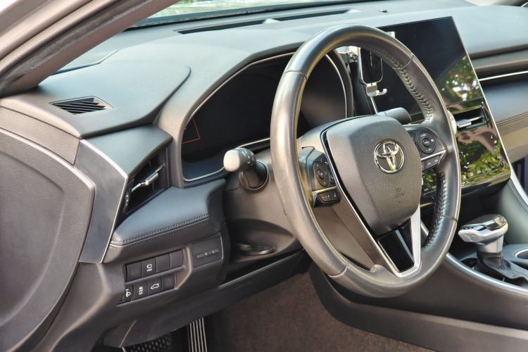 Used Toyota Avalon 2022 2.5L Touring Premium Edition Interior 5