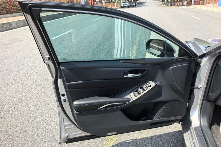 Used Toyota Avalon 2022 2.0L Luxury Edition Interior 7