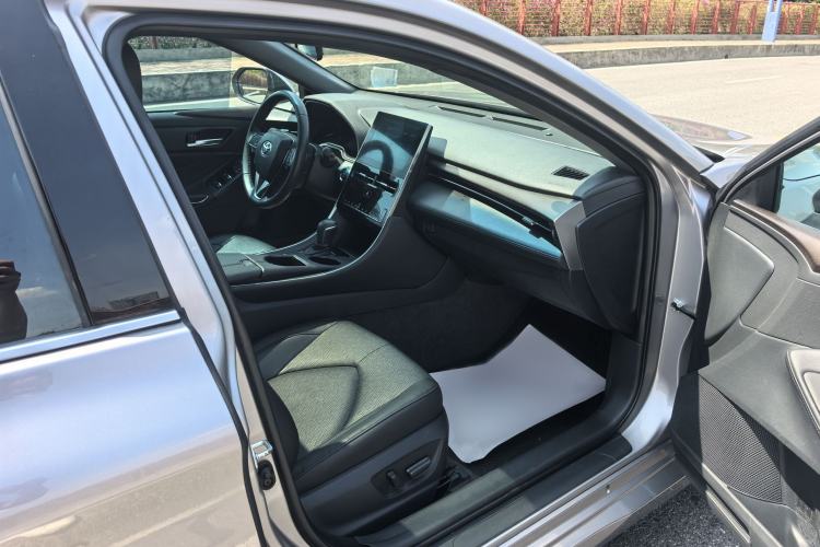 Used Toyota Avalon 2022 2.0L Luxury Edition Interior 8