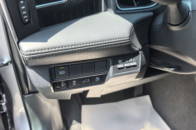 Used Toyota Avalon 2022 2.0L Luxury Edition Interior 9