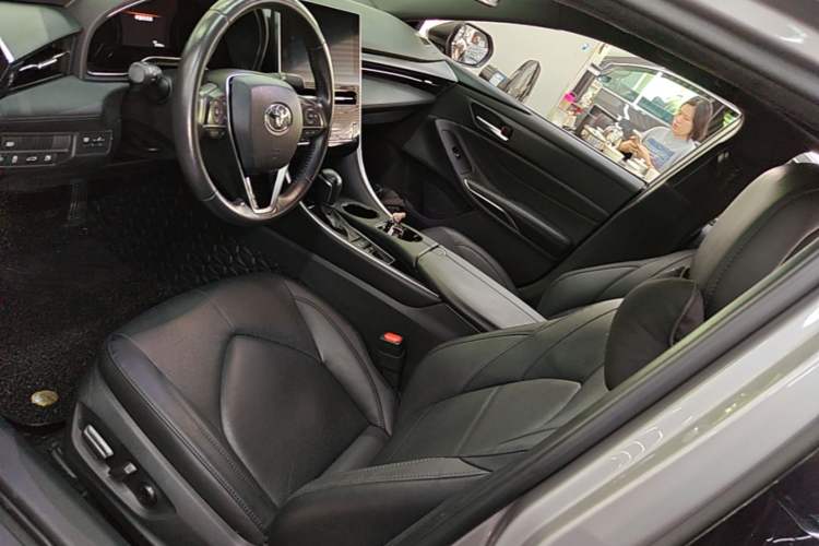Used Toyota Avalon 2022 Dual-Engine 2.5L Luxury Edition Left Front Seat