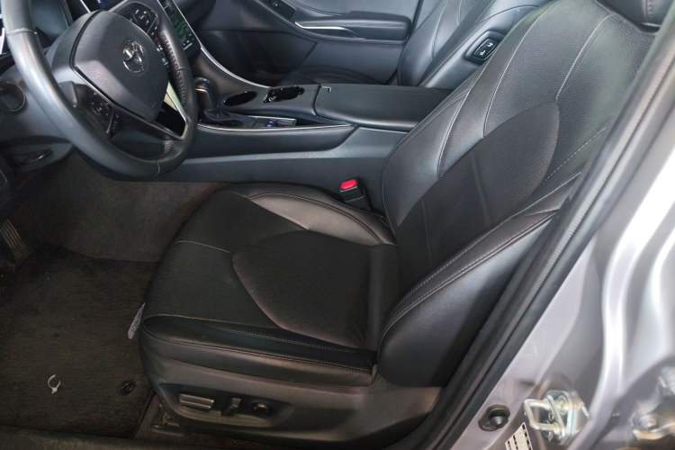 Used Toyota Avalon 2022 2.0L Luxury Edition Left Front Seat