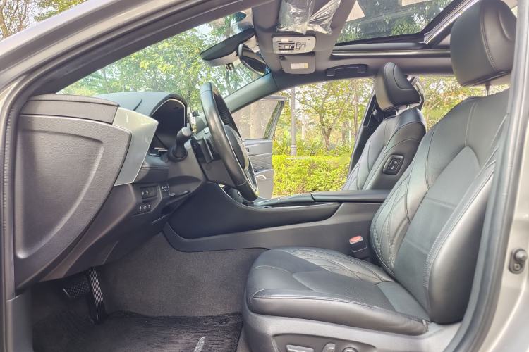 Used Toyota Avalon 2022 2.5L Touring Premium Edition Left Front Seat