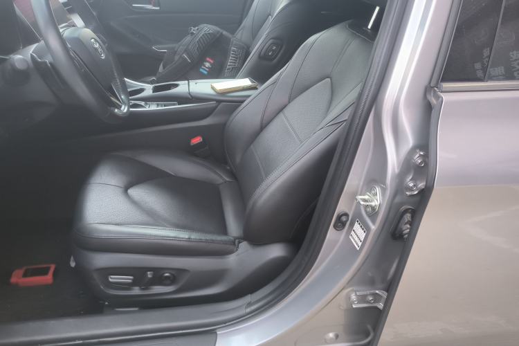 Used Toyota Avalon 2022 2.5L Luxury Edition Left Front Seat
